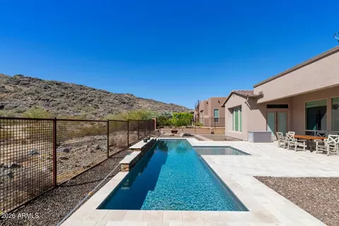 Exterior - 8511 S 30th St, Phoenix, AZ 85042 photo 6 of 8