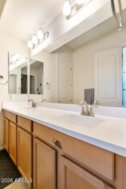 Bath - 8511 S 30th St, Phoenix, AZ 85042 photo 7 of 9