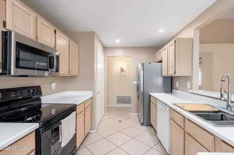 4139 E Siesta Ln, Phoenix, AZ 85050 photo 9
