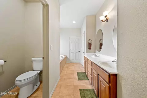 Bath - 2940 Constellation Ln, Overgaard, AZ 85933 photo 3 of 7