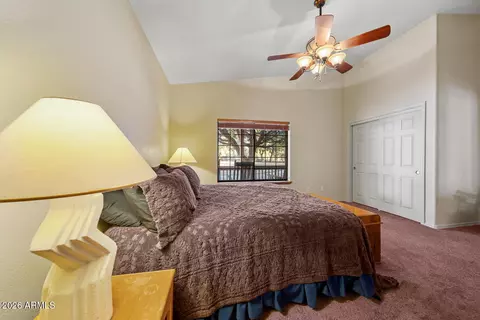 Bedroom - 2940 Constellation Ln, Overgaard, AZ 85933 photo 5 of 7