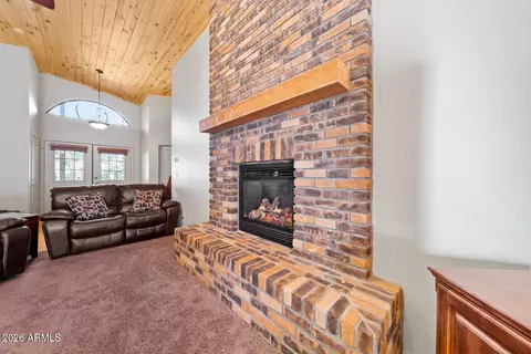 Living - 2940 Constellation Ln, Overgaard, AZ 85933 photo 3 of 4