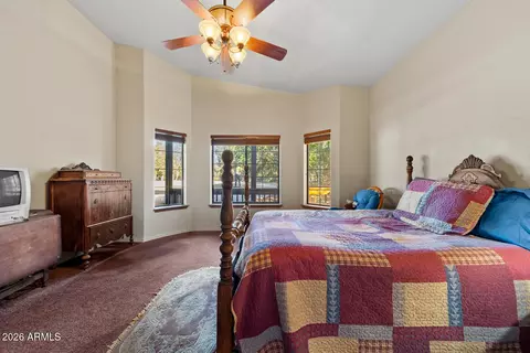 Bedroom - 2940 Constellation Ln, Overgaard, AZ 85933 photo 3 of 7