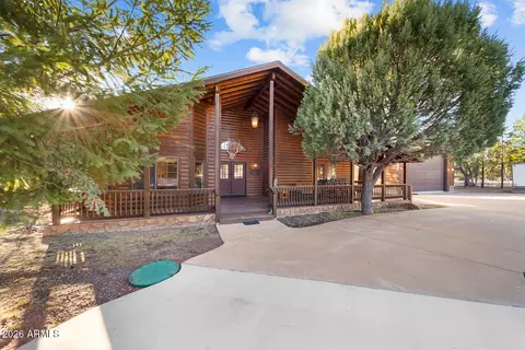 Exterior - 2940 Constellation Ln, Overgaard, AZ 85933 photo 14 of 31