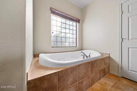 Bath - 2940 Constellation Ln, Overgaard, AZ 85933 photo 2 of 7