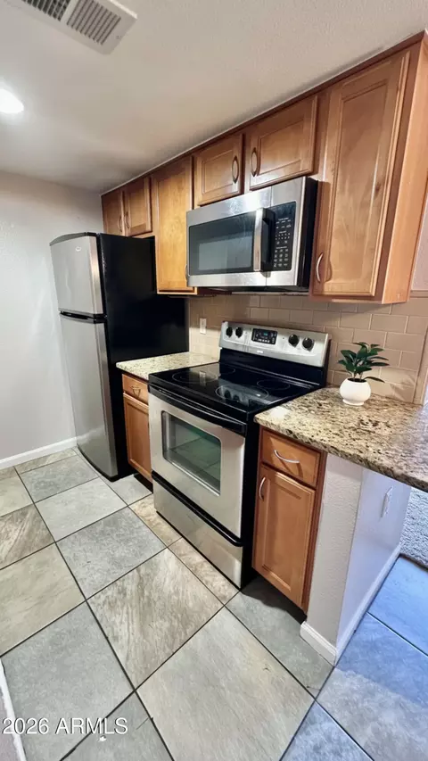 Kitchen - 200 E Southern Ave #236, Tempe, AZ 85282 photo 1 of 2