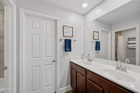 Bath - 1102 N N Frst, Mesa, AZ 85203 photo 1 of 5