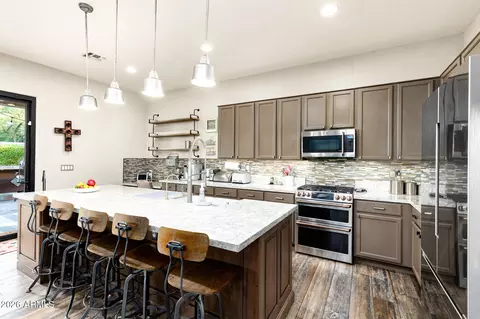 4008 E Lariat Ln, Phoenix, AZ 85050 photo 7