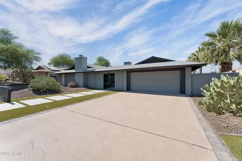 Exterior - 2502 E Beryl Ave, Phoenix, AZ 85028 photo 3 of 9