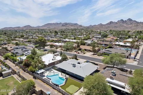 View/Area - 2502 E Beryl Ave, Phoenix, AZ 85028 photo 4 of 5