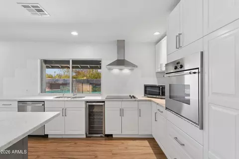 Kitchen - 2502 E Beryl Ave, Phoenix, AZ 85028 photo 8 of 8