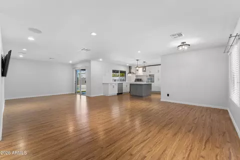 Living - 2502 E Beryl Ave, Phoenix, AZ 85028 photo 6 of 6