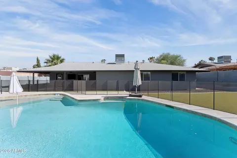 Exterior - 2502 E Beryl Ave, Phoenix, AZ 85028 photo 9 of 9
