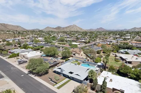 View/Area - 2502 E Beryl Ave, Phoenix, AZ 85028 photo 3 of 5