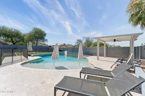 Exterior - 2502 E Beryl Ave, Phoenix, AZ 85028 photo 8 of 9