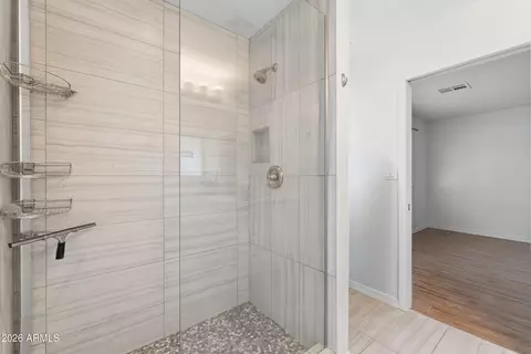 Bath - 2502 E Beryl Ave, Phoenix, AZ 85028 photo 7 of 7