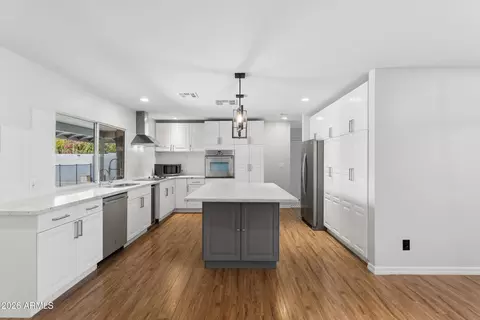 Kitchen - 2502 E Beryl Ave, Phoenix, AZ 85028 photo 1 of 8