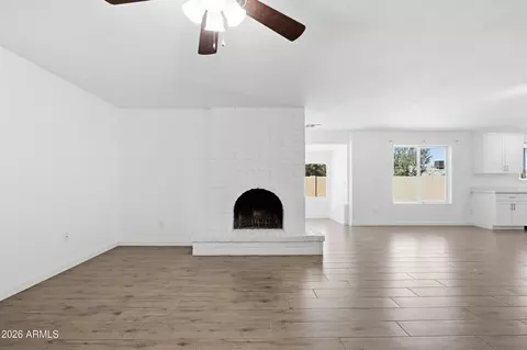Living - 3531 E Campo Bello Dr, Phoenix, AZ 85032 photo 2 of 5