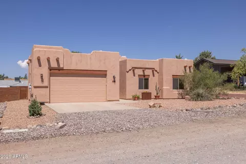 5680 N Laura Ln, Rimrock, AZ 86335