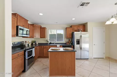 Kitchen - 4738 W Juniper Ave, Coolidge, AZ 85128 photo 3 of 6