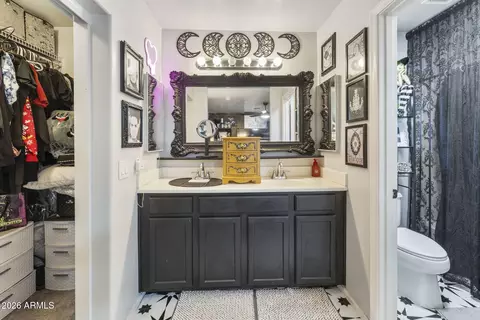 Bath - 10206 E Isleta Ave, Mesa, AZ 85209 photo 2 of 6