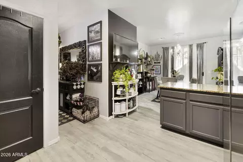 Entry Way - 10206 E Isleta Ave, Mesa, AZ 85209 photo 2 of 9
