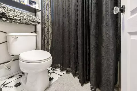 Bath - 10206 E Isleta Ave, Mesa, AZ 85209 photo 3 of 6