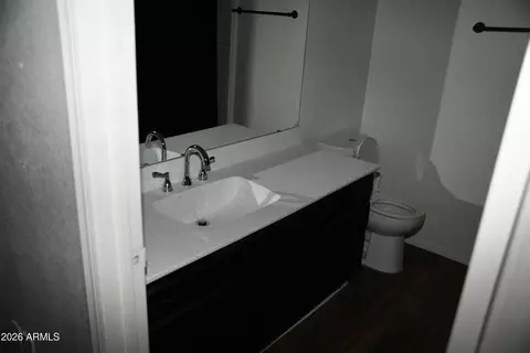 Bath - 1326 E Taro Ln, Phoenix, AZ 85024 photo 1 of 4
