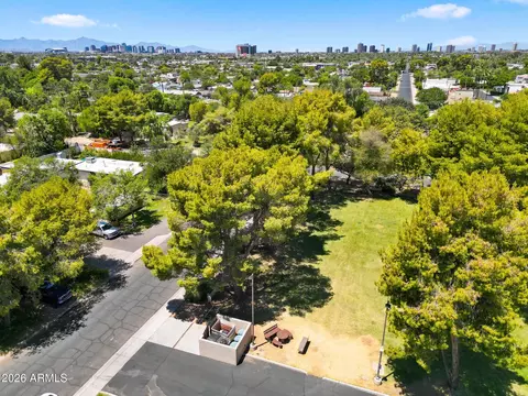 View/Area - 2734 E Flower St, Phoenix, AZ 85016 photo 1 of 4