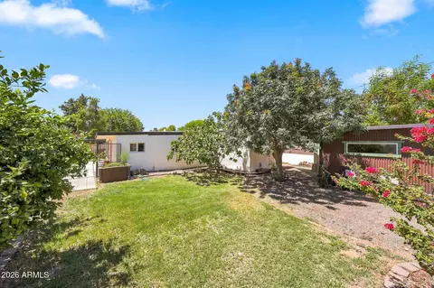 Exterior - 2734 E Flower St #2734 E, Phoenix, AZ 85016 photo 6 of 8