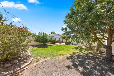 Exterior - 2734 E Flower St #2734 E, Phoenix, AZ 85016 photo 7 of 8
