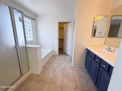 Bath - 2695 E Vermont Ct, Gilbert, AZ 85295 photo 4 of 6