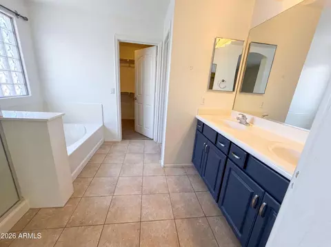 Bath - 2695 E Vermont Ct, Gilbert, AZ 85295 photo 3 of 6