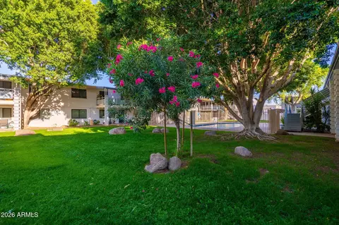 Exterior - 749 E Montebello Ave #223, Phoenix, AZ 85014 photo 4 of 11