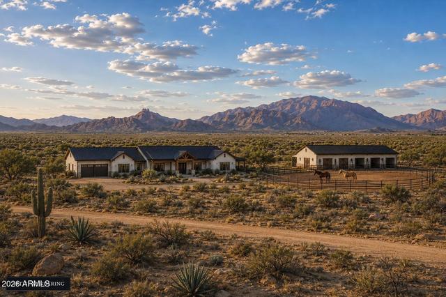 NNN W Saguaro Hill B-2 Trail #B-2, Congress, AZ 85332