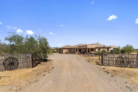 27755 S Clydesdale Ave, Congress, AZ 85332