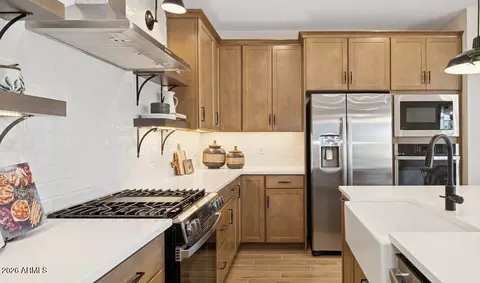Kitchen - 45 E Windsor Dr, Gilbert, AZ 85296 photo 5 of 5