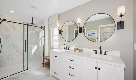Bath - 45 E Windsor Dr, Gilbert, AZ 85296 photo 3 of 3