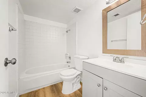 Bath - 4717 E Willow Ave, Phoenix, AZ 85032 photo 2 of 2
