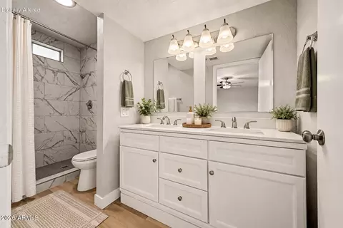 Bath - 4717 E Willow Ave, Phoenix, AZ 85032 photo 1 of 2