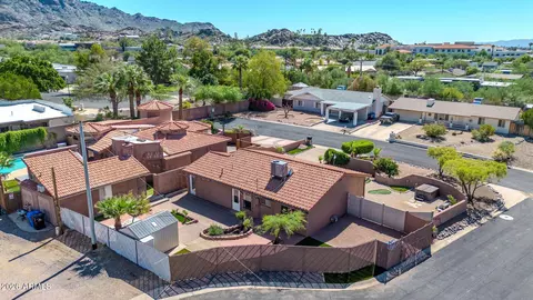 View/Area - 1448 E Royal Palm Rd, Phoenix, AZ 85020 photo 5 of 14