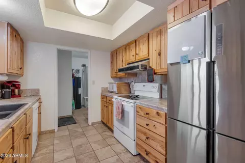 Kitchen - 10876 E Pear Tree Dr, Cornville, AZ 86325 photo 2 of 4