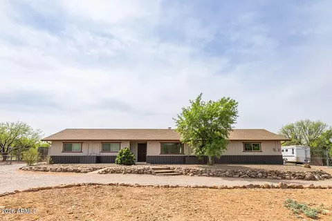 Exterior - 10876 E Pear Tree Dr, Cornville, AZ 86325 photo 1 of 10