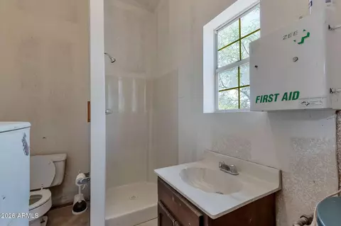 Bath - 10876 E Pear Tree Dr, Cornville, AZ 86325 photo 4 of 4