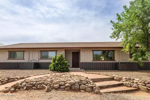 Exterior - 10876 E Pear Tree Dr, Cornville, AZ 86325 photo 3 of 10