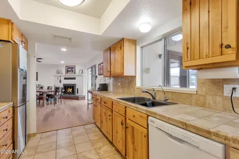 Kitchen - 10876 E Pear Tree Dr, Cornville, AZ 86325 photo 3 of 4