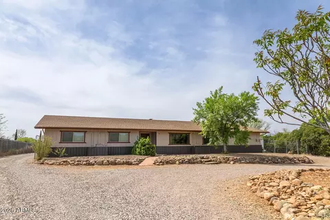 Exterior - 10876 E Pear Tree Dr, Cornville, AZ 86325 photo 2 of 10