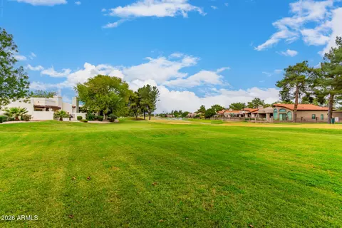 Exterior - 11615 N 40th Way, Phoenix, AZ 85028 photo 5 of 7