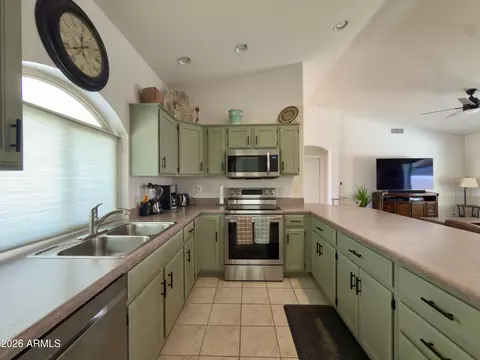 Kitchen - 11531 E Kiva Ave, Mesa, AZ 85209 photo 1 of 2