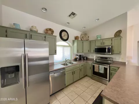 Kitchen - 11531 E Kiva Ave, Mesa, AZ 85209 photo 2 of 2